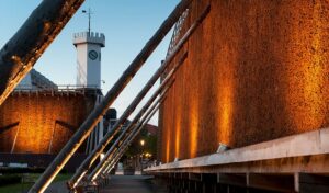 salzuflen gradierwerk uhrenturm daemmerung